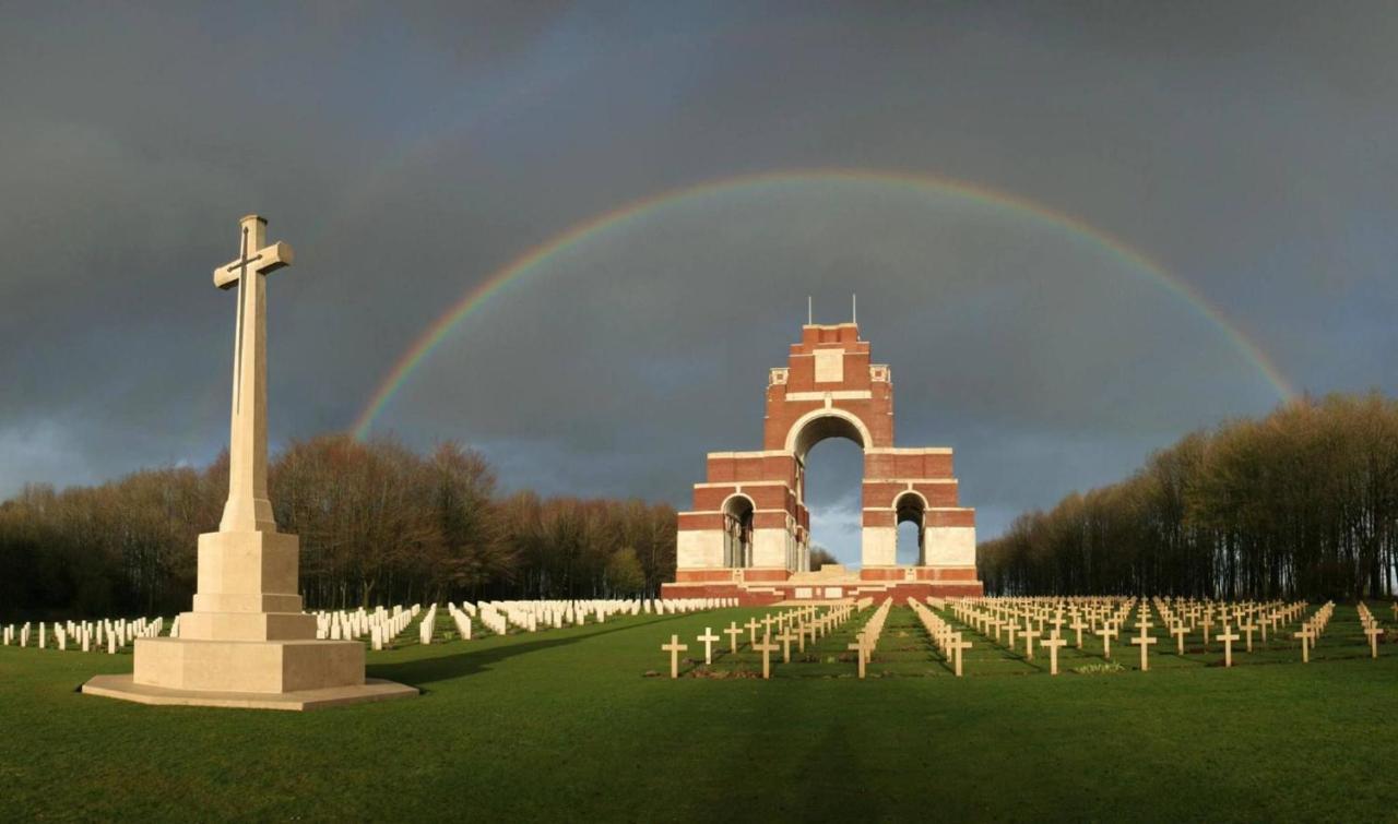 Bus-les-ArtoisLa Grange Aux Tommies - Pays Du Coquelicot别墅 外观 照片